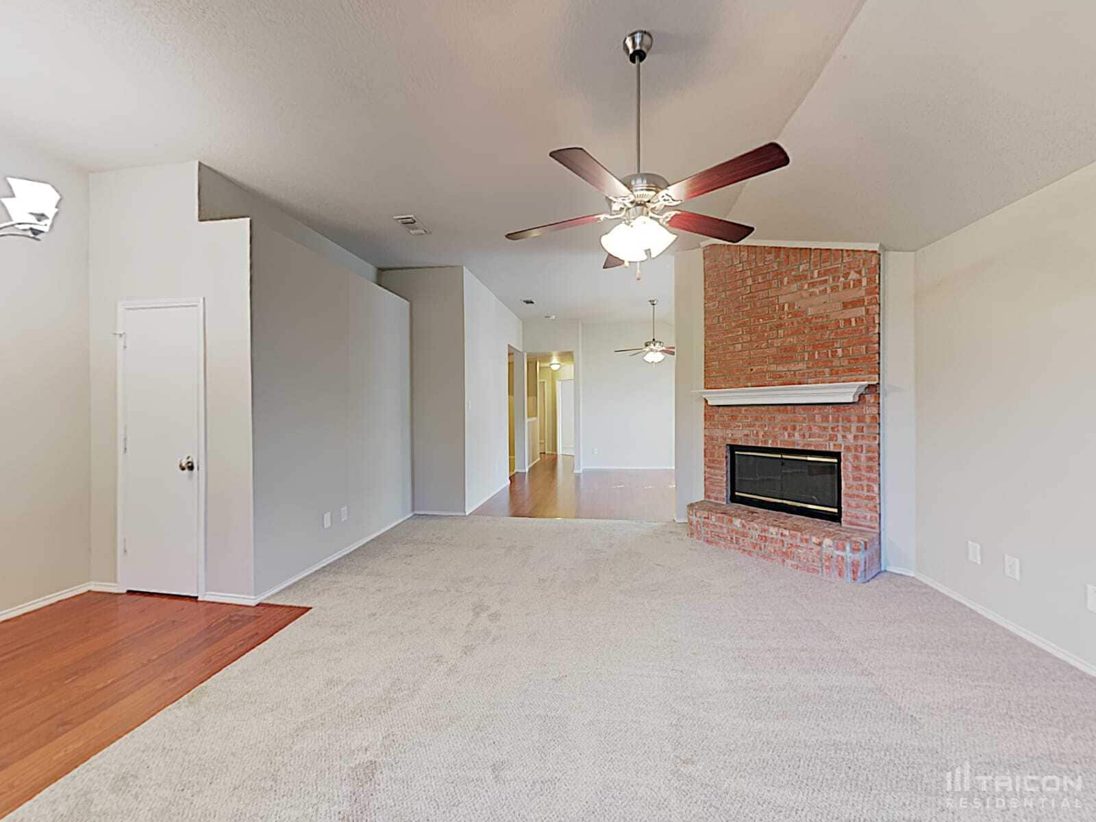 Building Photo - 1013 Meadowbend Dr