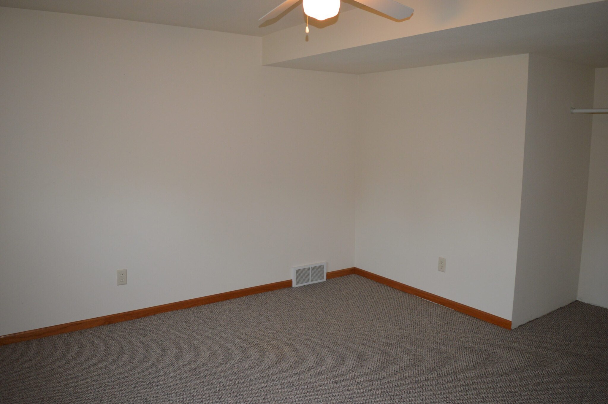 Building Photo - 4734 Bergamot Way