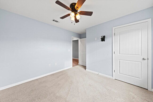 Building Photo - 505 Merganser Way