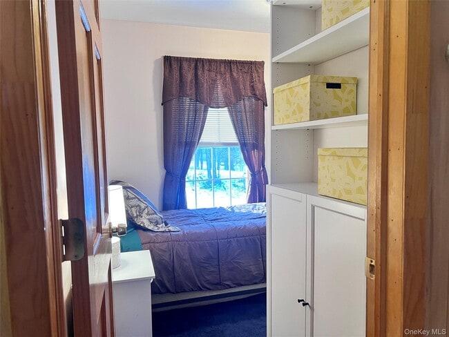 Building Photo - 13 Herlings Rd