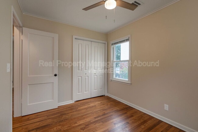 Building Photo - 314 N Birch St