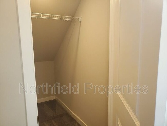 Building Photo - 7605 61st Dr NE