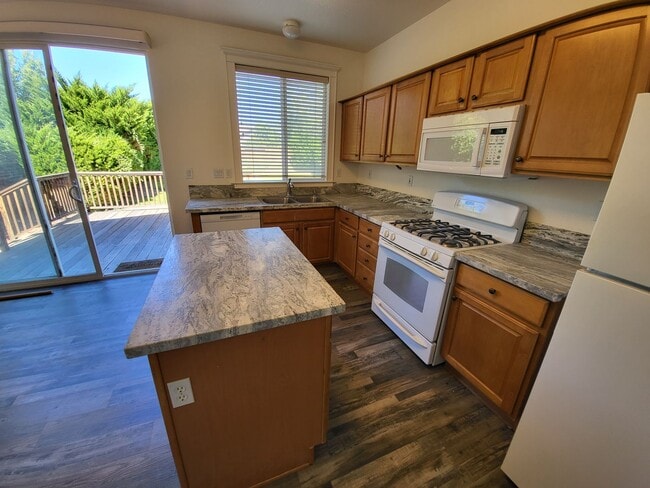 Building Photo - 396 Royal Troon Dr