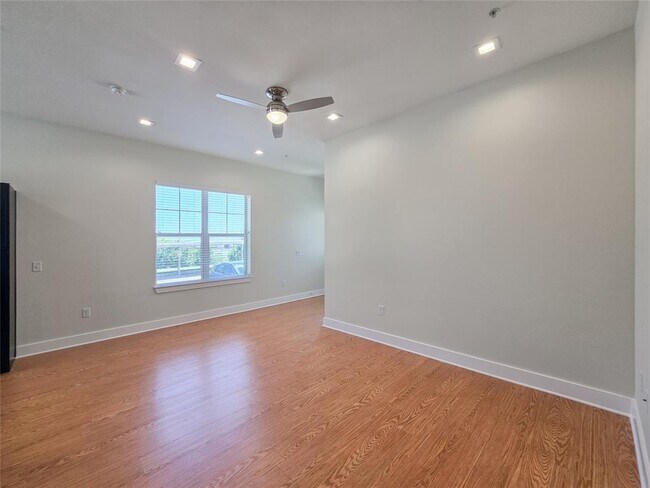 Building Photo - 2400 Louis Henna Blvd