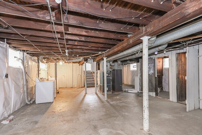Building Photo - 1466 Hopkins Ave