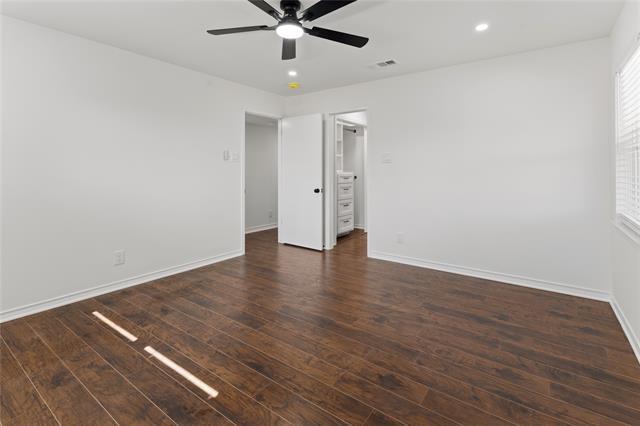 Building Photo - 3622 Douglas Dr