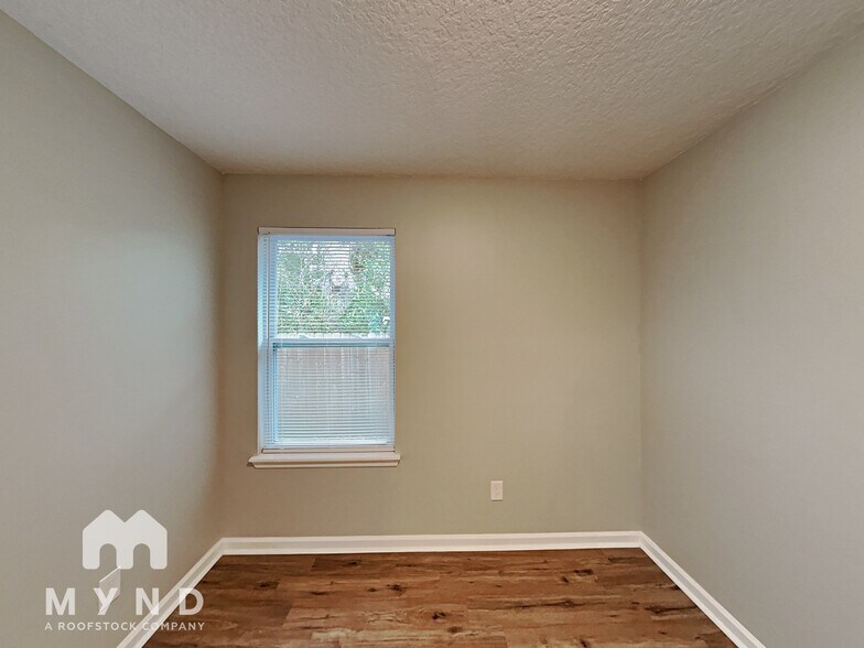 Building Photo - 3055 Dignan St