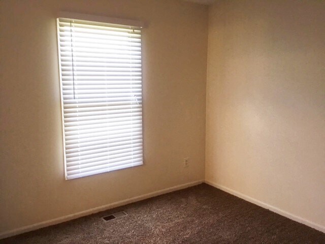 Building Photo - 7180 Sweet Meadow Dr