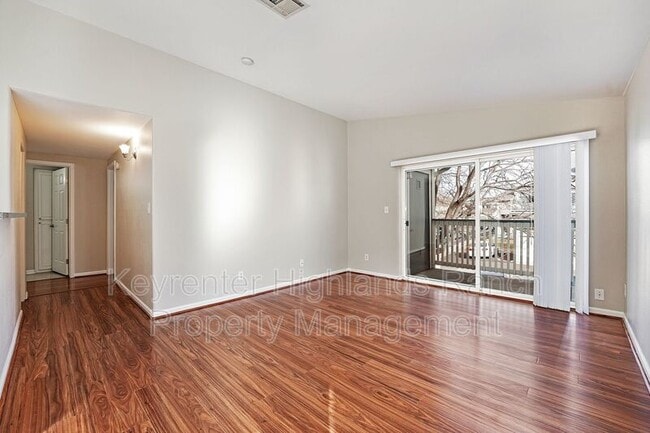 Building Photo - 8381 Pebble Creek Way