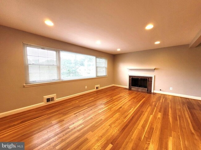 Building Photo - 3211 Korte Ct