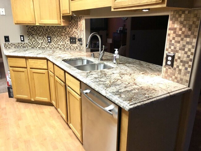 Building Photo - 4807 Kalahari Dr