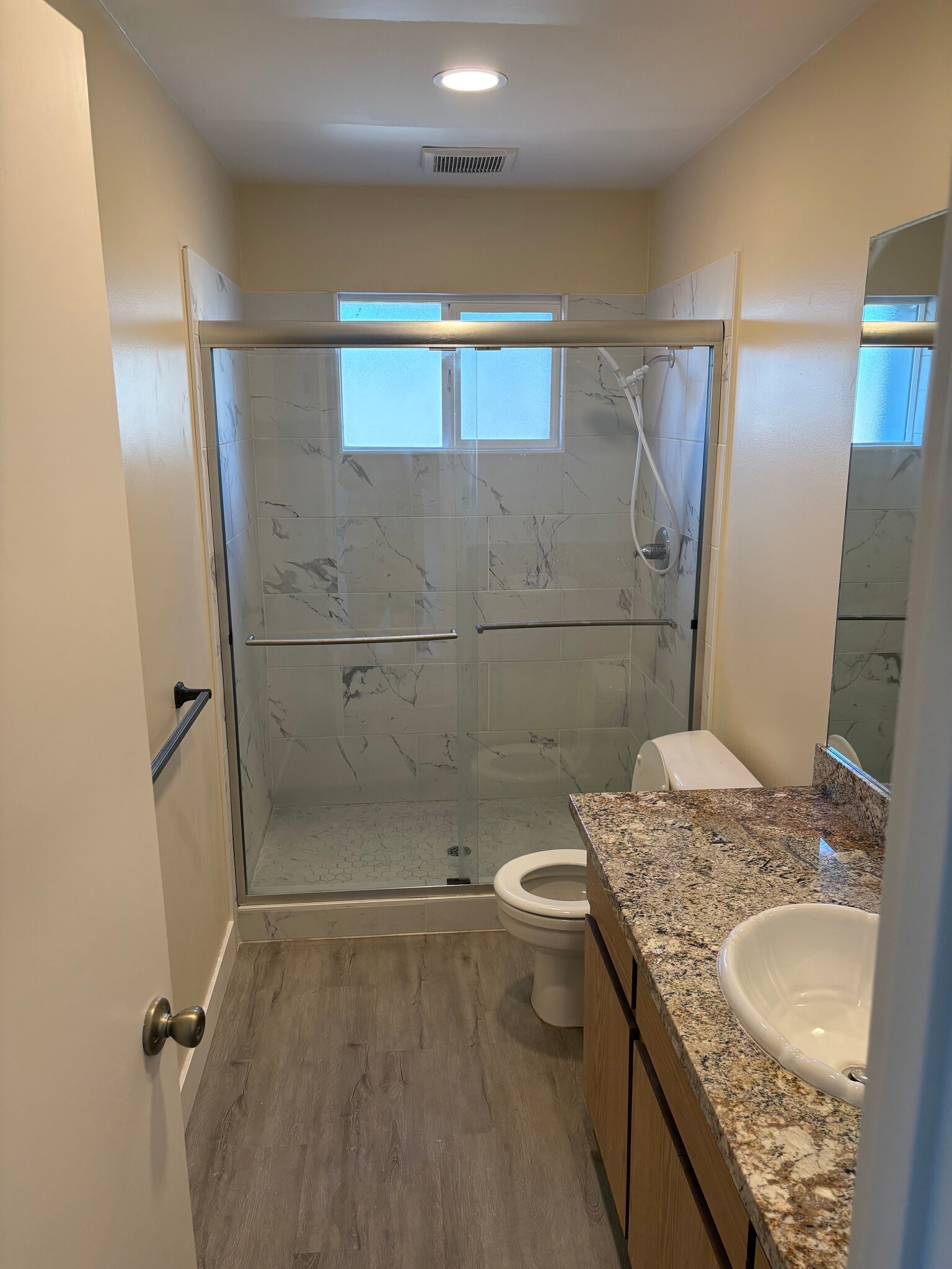 Building Photo - 22462 Salem Ave