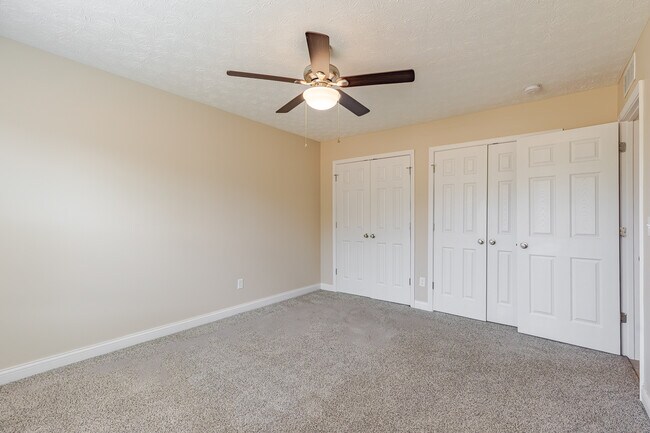 Building Photo - 305 Breckinridge Cir