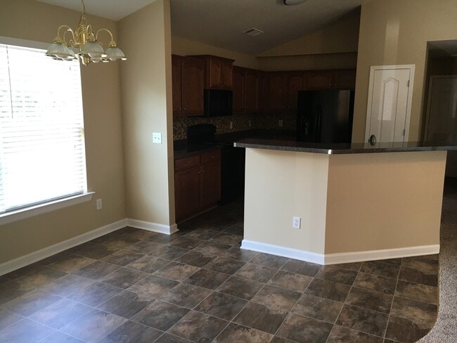 Building Photo - Beautiful 3 bedroom Home! (Updated Pictures Coming Soon)
