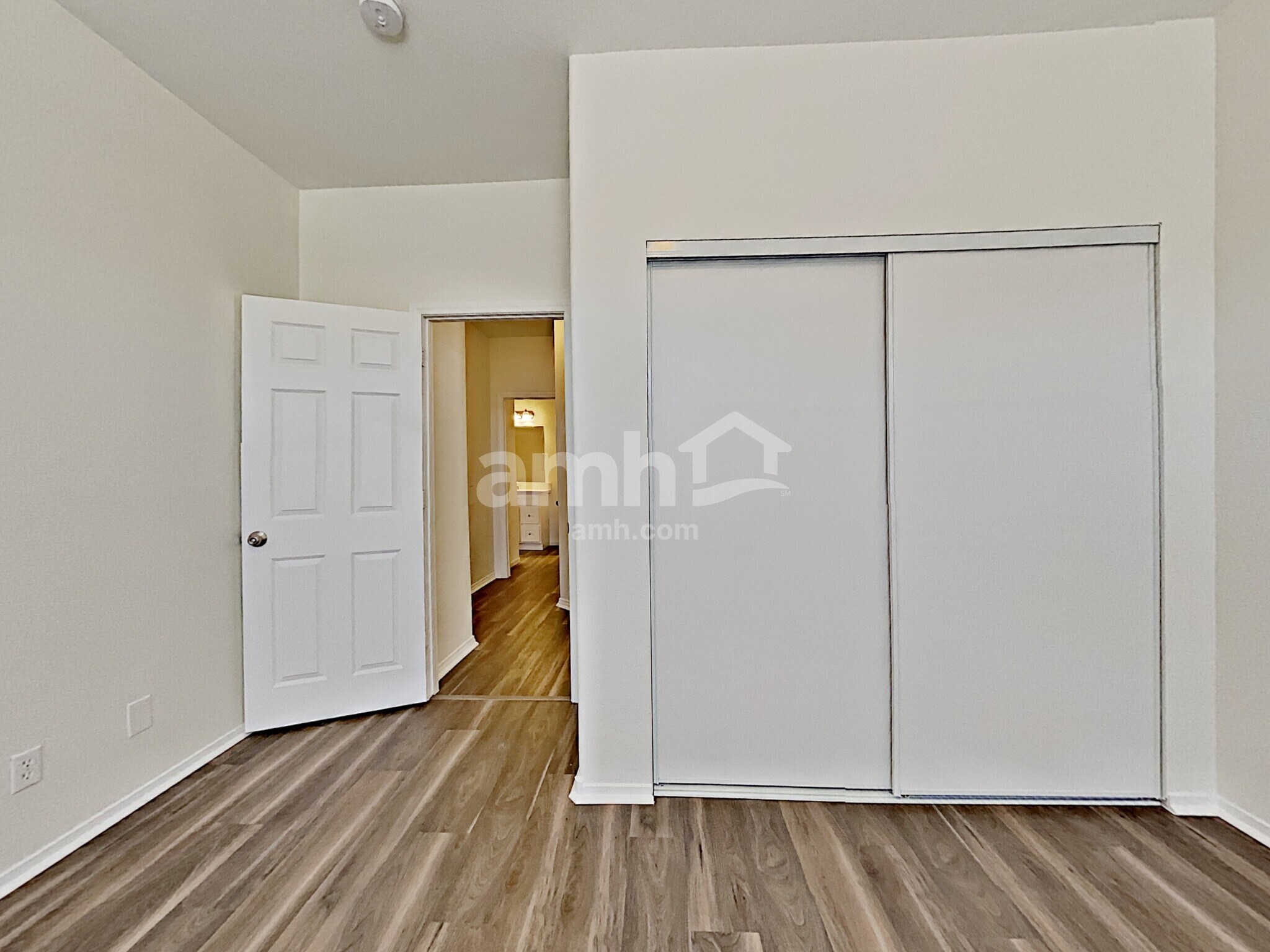 Building Photo - 265 S Summer Meadow St