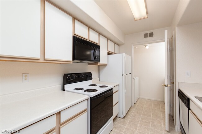 Building Photo - 2300 E Silverado Ranch Blvd