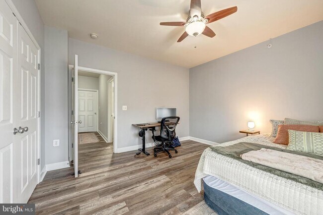 Building Photo - 42461 Rockrose Square