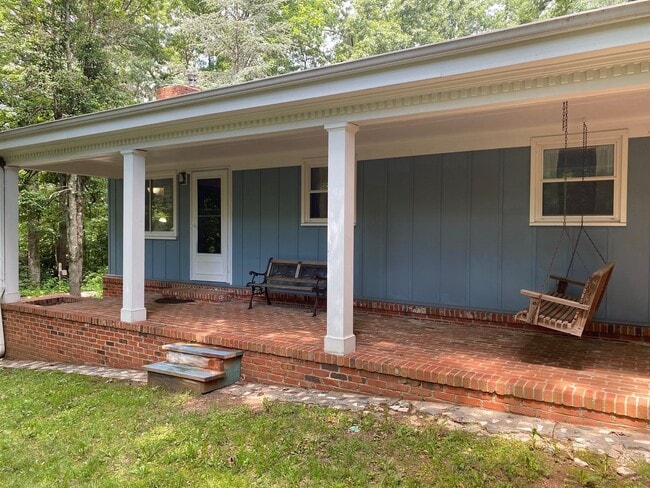 Building Photo - Black Mountain - Wooded lot, One-Level home, Room to Garden!