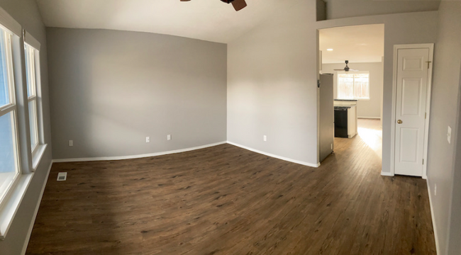 Building Photo - 11031 W Red Maple Dr
