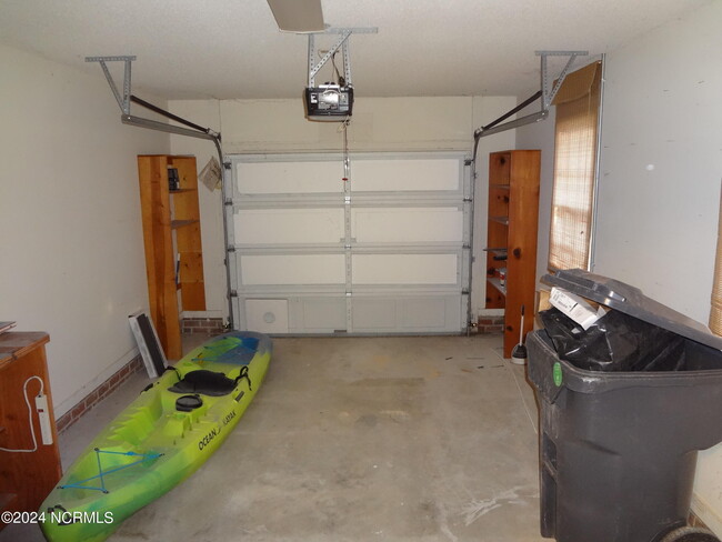 Building Photo - 107 Gates Dr