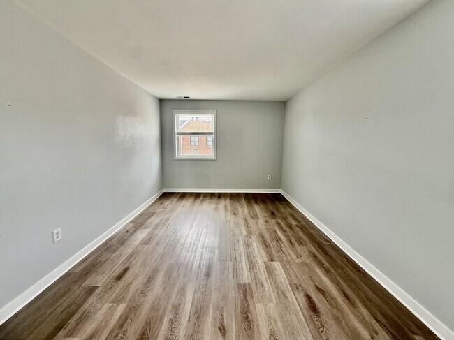 Building Photo - 7011 Lindbergh Blvd.