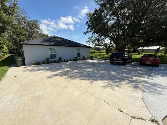 Building Photo - 3/2 half Duplex-NEW CONSTRUCTION
