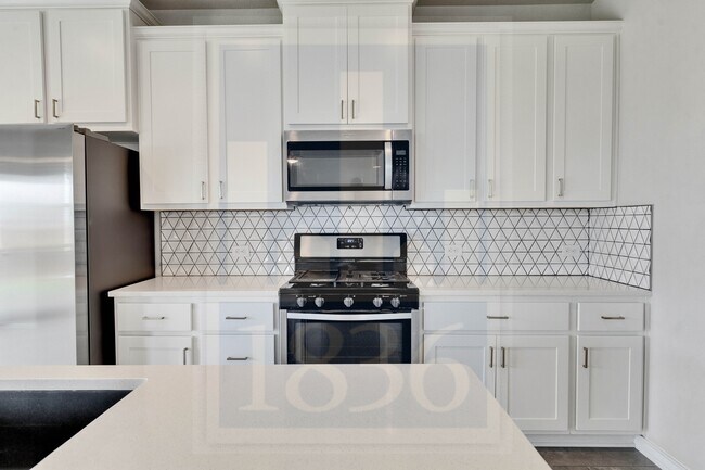 Building Photo - 7604 Vidrine St
