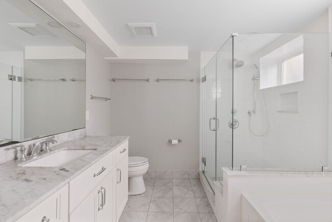 Building Photo - 368 Concord Ave