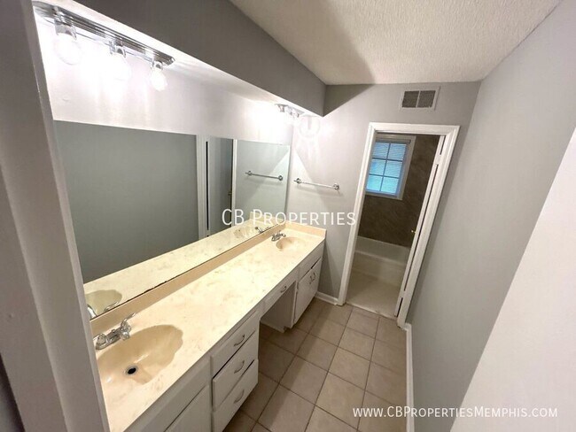 Building Photo - 4396 W Hunters Glen St