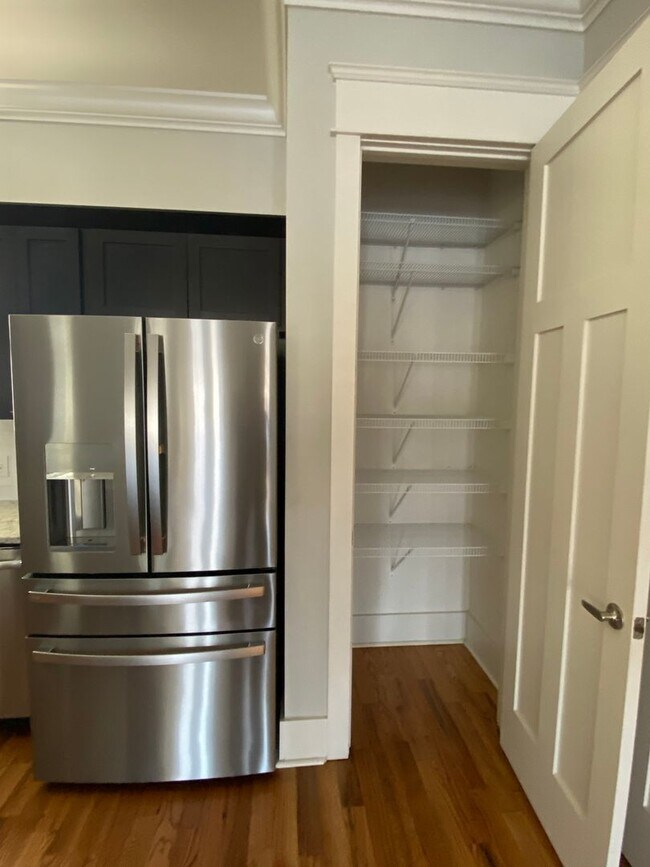 Building Photo - 602 Mariner Way