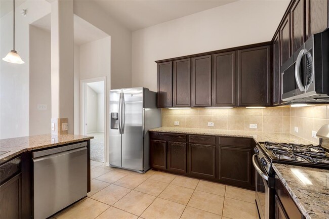 Building Photo - 2403 Snowy Egret Drive