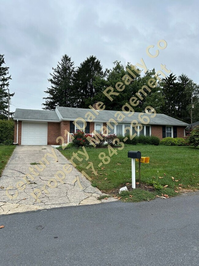 Building Photo - Charming 3 BR, 1 Bath One Level Home with ...