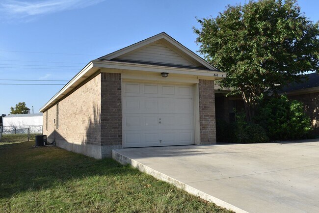 Building Photo - 316 Elbert Ln