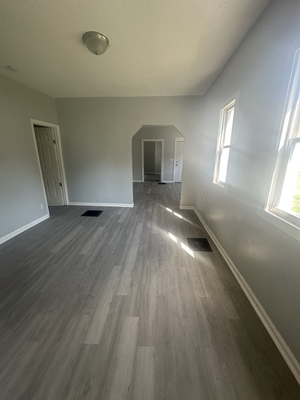 Building Photo - 2056 W 95th St