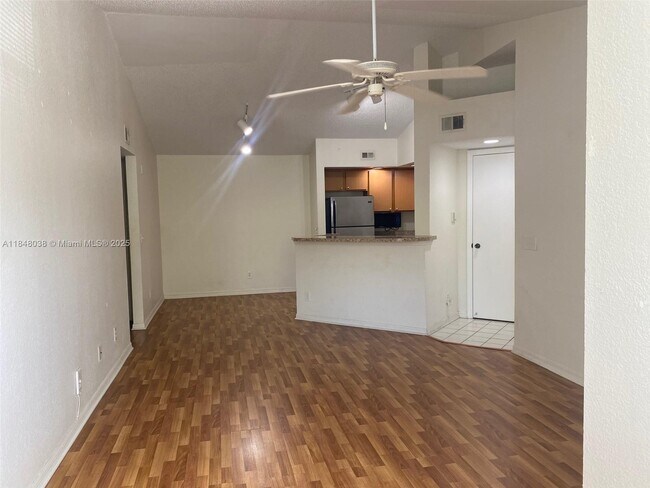 Building Photo - 12980 Vista Isles Dr