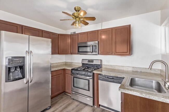 Building Photo - 4546 N 10th St