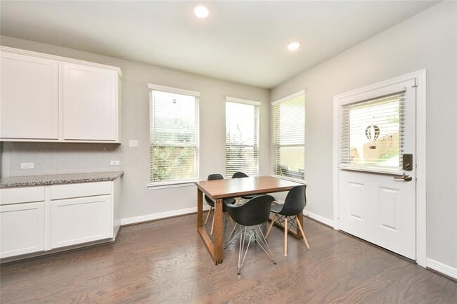Building Photo - 120 Chestnut Run Ct