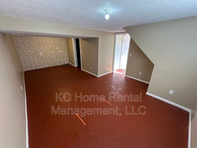 Building Photo - 507 N Lincoln St