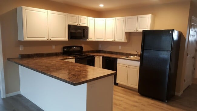 Building Photo - 3130/3132 Barrington Place