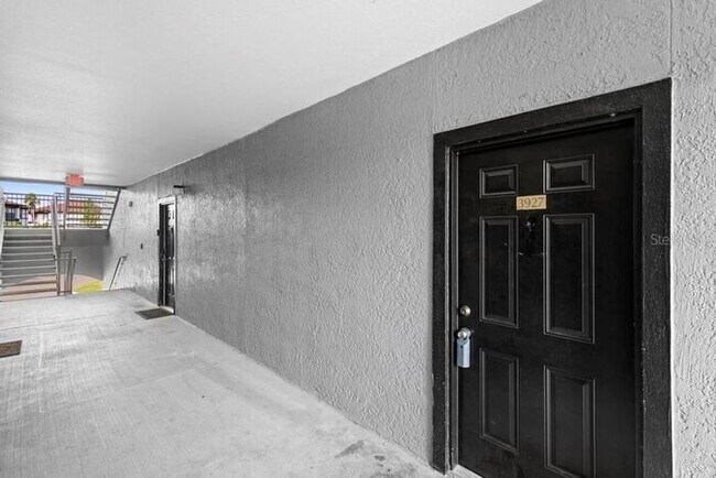 Building Photo - Free application fees 2 Bedroom condo with 2 Baths and balcony minutes from The Mall at Millenia