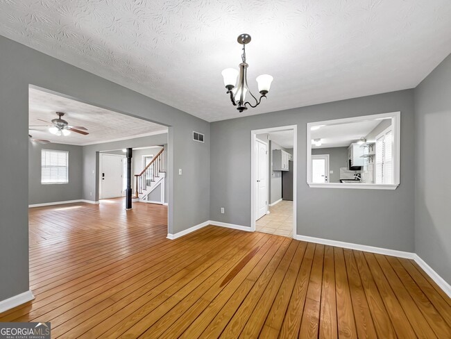 Building Photo - 410 Invector Ct