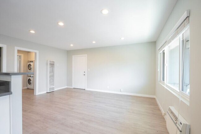 Building Photo - 5622 La Mirada Ave