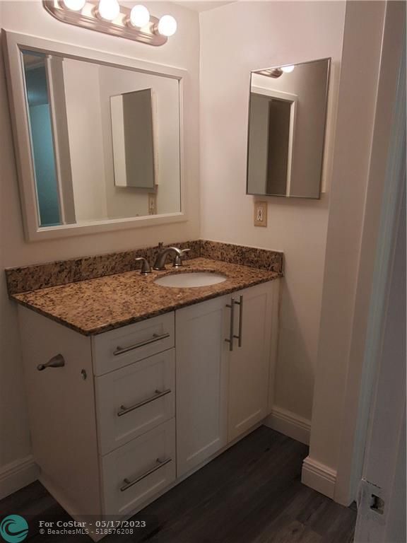 Building Photo - 724 NW 91st Terrace