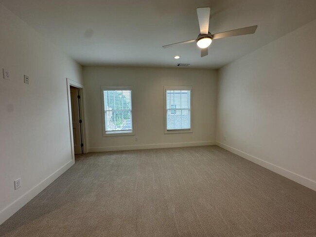 Building Photo - 4802 Moonview Ln