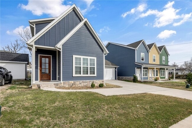 Building Photo - 501 S 7th St