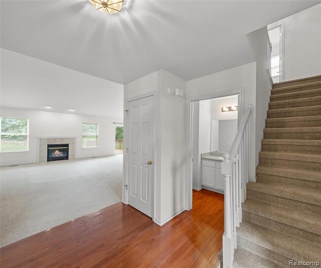 Building Photo - 5864 Willow Ridge Dr