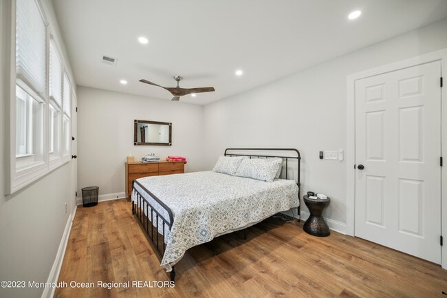 Building Photo - 110 11th Ave