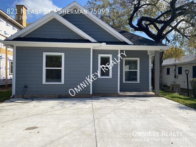 Primary Photo - 821 N East St