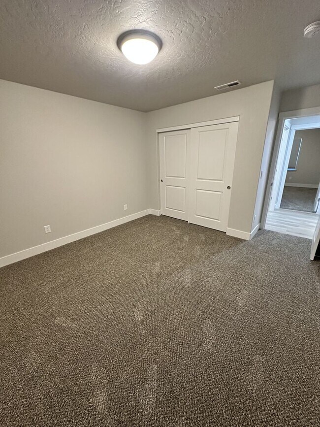 Building Photo - Beautiful 3-Bedroom, 2 Bath Home in Pasco!