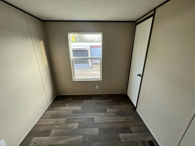 Building Photo - 51 Tower Manor Dr